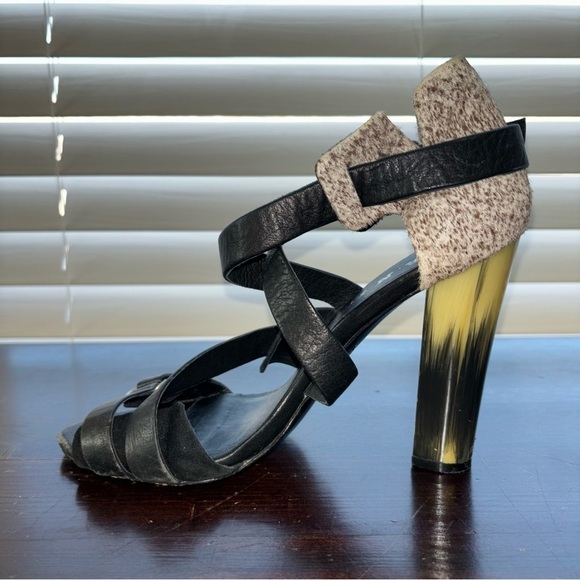 L.A.M.B. Gwen Stefani Korry Black Leather Brown Calf Hair Strappy Heels Size 6.5 - Picture 4 of 11